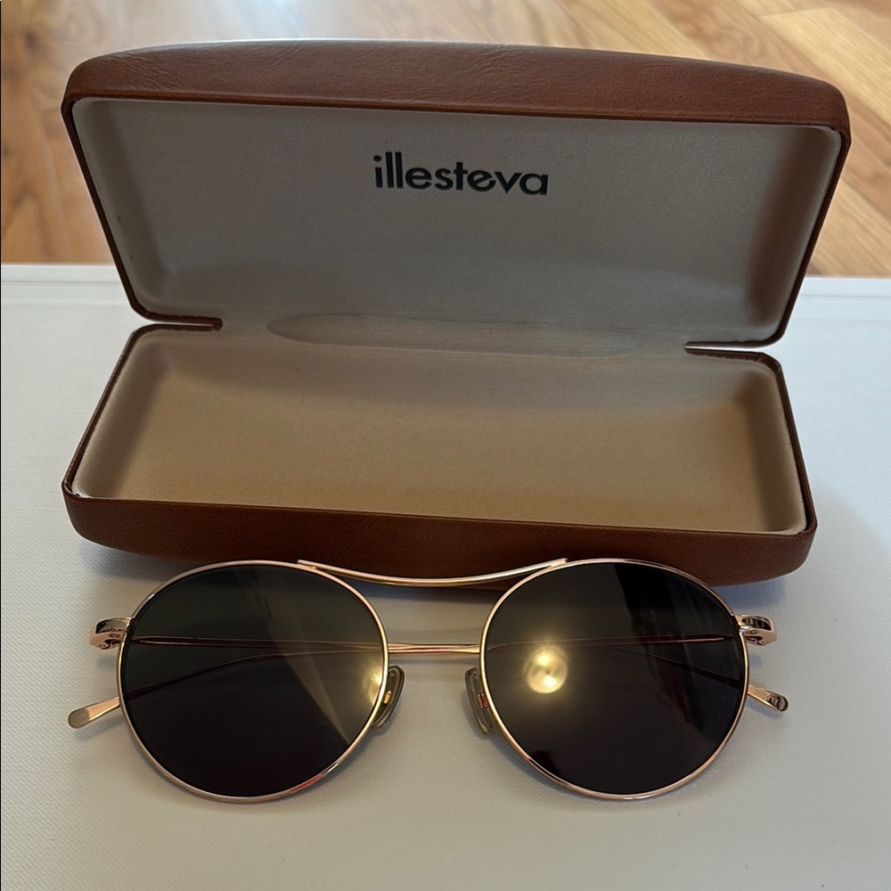 Illesteva Buena Vista Sunglasses - Rose Gold Metal